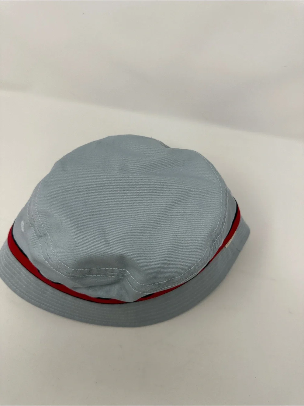 Kid’s AIMÉ LEON DORE Light Gray Bucket Hat with Red Stripe Size S/M